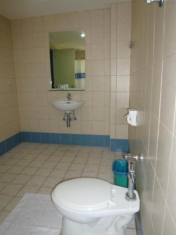 Sequoia Inn Davao City Стая снимка