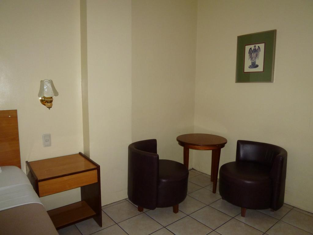 Sequoia Inn Davao City Стая снимка
